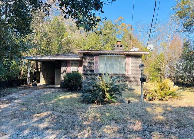 Property at 922 Young Ave, Prichard, AL 36610, 3 beds, 2 baths