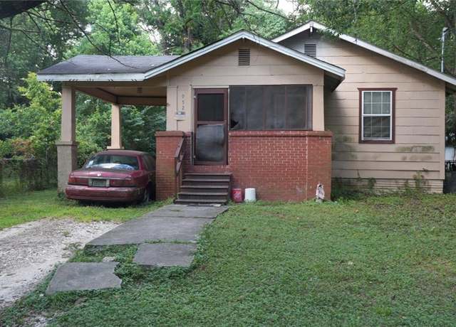Property at 952 Duval St, Mobile, AL 36605, 4 beds, 2 baths