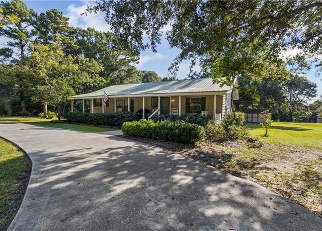 Property at 8058 Jack Williams Rd, Wilmer, AL 36587, 3 beds, 2 baths