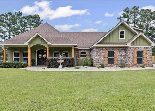 Property at 12444 Oak Hill Pl, Mobile, AL 36695, 4 beds, 2 baths