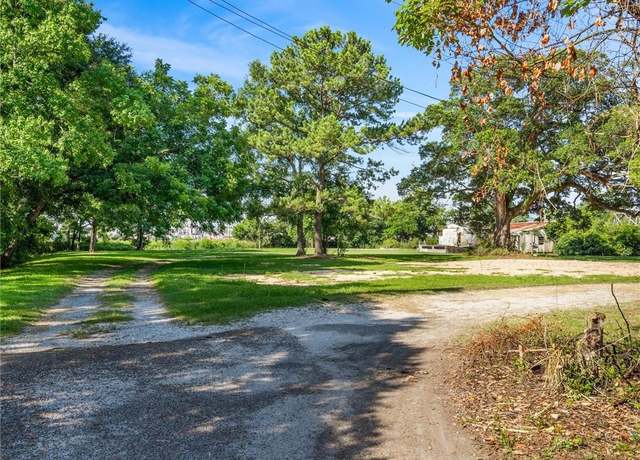 Property at 13745 Seaman Ave, Bayou La Batre, AL 36509