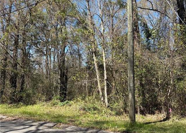 Property at 210 Mignionette Ave, Saraland, AL 36571