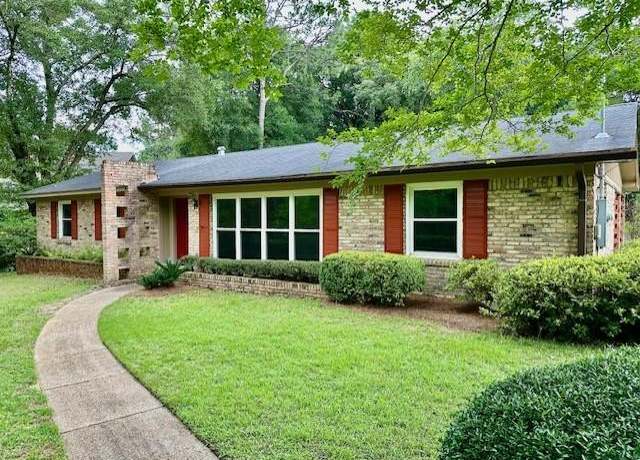 Property at 5355 Dogwood Ct N, Mobile, AL 36693, 3 beds, 2 baths