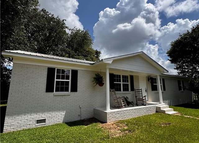 Property at 17080A Wayne Johnson Ln, Fairhope, AL 36532, 3 beds, 2 baths
