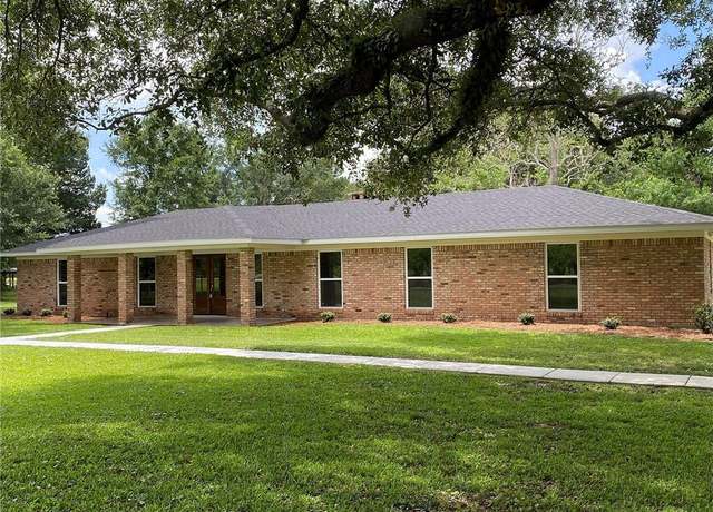 Property at 8960 Grand Bay-wilmer Rd, Grand Bay, AL 36541, 4 beds, 3 baths