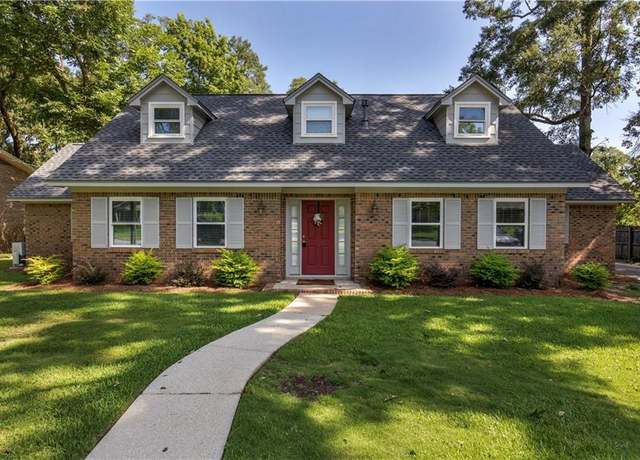Property at 5716 Fairwood Dr, Mobile, AL 36609, 4 beds, 2.5 baths