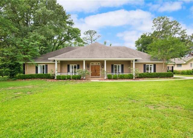 Property at 620 Shenandoah Rd W, Mobile, AL 36608, 4 beds, 2.5 baths