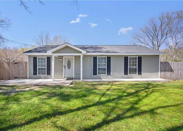 Property at 941 Scott Dr, Mobile, AL 36608, 3 beds, 2 baths