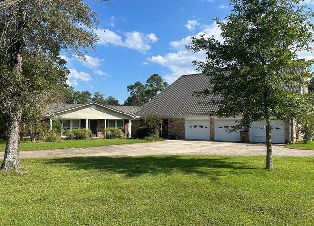 Property at 4565 Cypress Shores Dr, Mobile, AL 36619, 4 beds, 3 baths