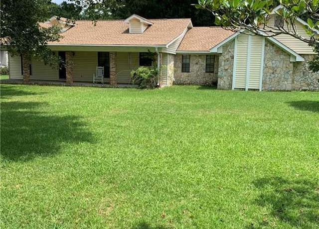 Property at 7480 Theodore Dawes Rd, Mobile, AL 36582, 3 beds, 2 baths