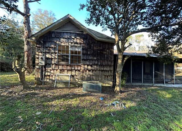 Property at 3105 Bryant Rd, Mobile, AL 36605, 3 beds, 2 baths