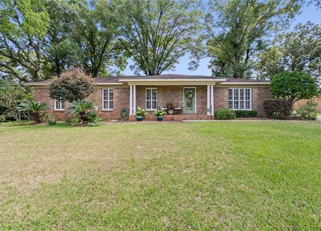 Property at 6125 Coronado Dr, Mobile, AL 36693, 4 beds, 2 baths