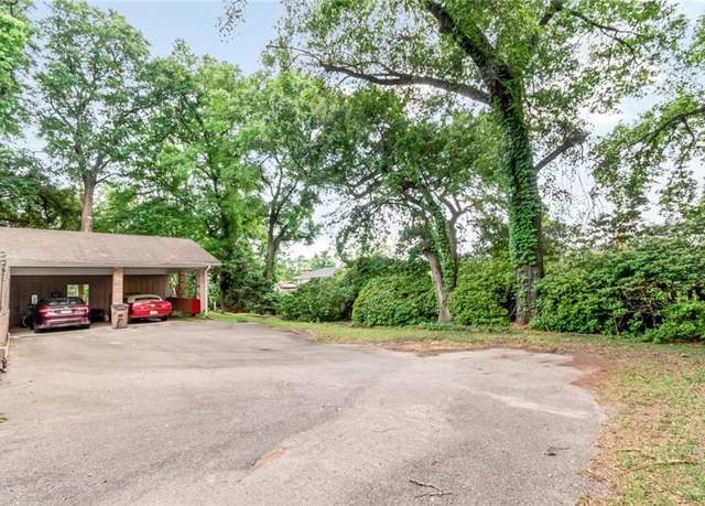 Property at 608 Shenandoah Rd W, Mobile, AL 36608, 4 beds, 4 baths