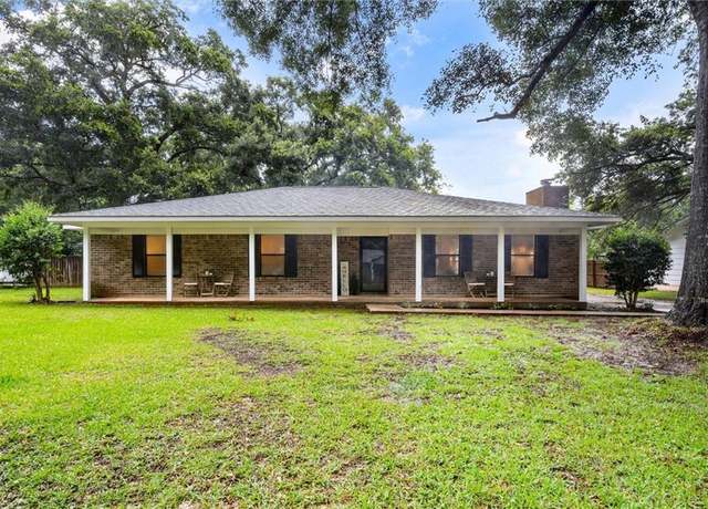 Property at 8550 Tiffani Dr, Irvington, AL 36544, 3 beds, 2 baths
