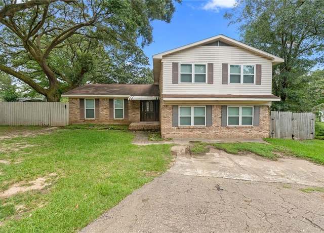 Property at 2305 Burma Hills Ct, Mobile, AL 36693, 3 beds, 2.5 baths