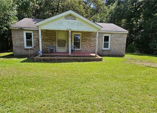 Property at 3123 Riverside Dr, Mobile, AL 36605, 3 beds, 1 bath