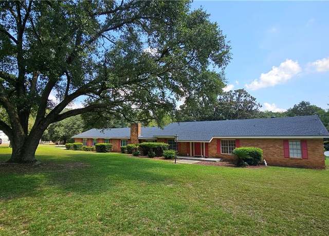 Property at 10450 Lockwood Dr, Grand Bay, AL 36541, 4 beds, 3 baths