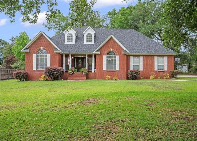 Property at 4492 Spruce Ave, Saraland, AL 36571, 3 beds, 2 baths