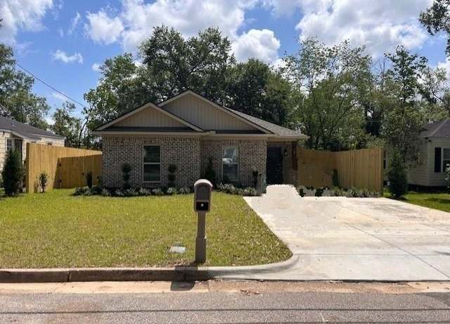 Property at 560 Shady Oak Dr, Mobile, AL 36608, 3 beds, 2 baths