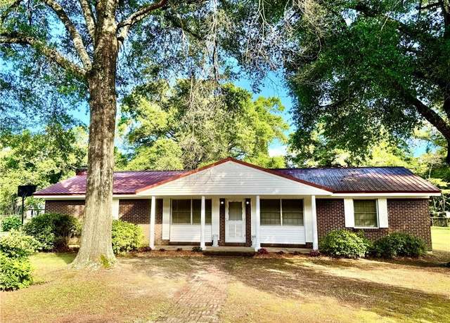 Property at 5758 Clark Cir W, Satsuma, AL 36572, 3 beds, 2 baths