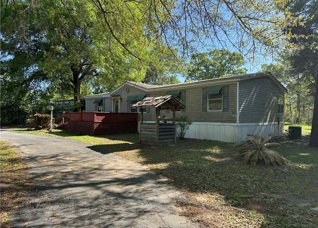 Property at 7070 Timber Woods Dr, Semmes, AL 36575, 3 beds, 2 baths