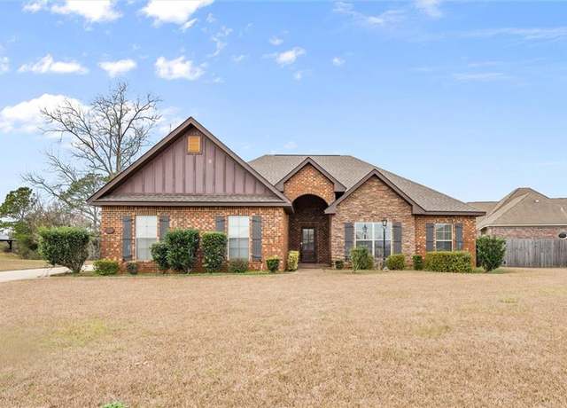 Property at 3719 Raphael Ct, Semmes, AL 36575, 4 beds, 2.5 baths
