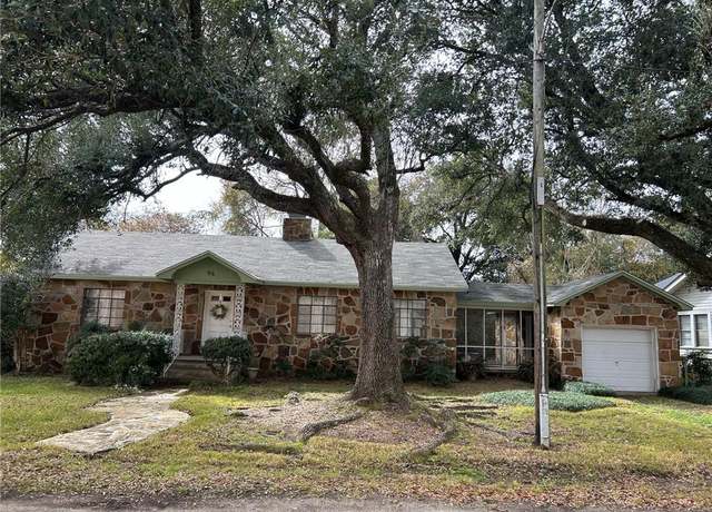 Property at 94 Diamond St, Chickasaw, AL 36611, 3 beds, 1 bath