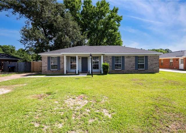 Property at 8030 Woodland Way, Semmes, AL 36575, 3 beds, 2 baths