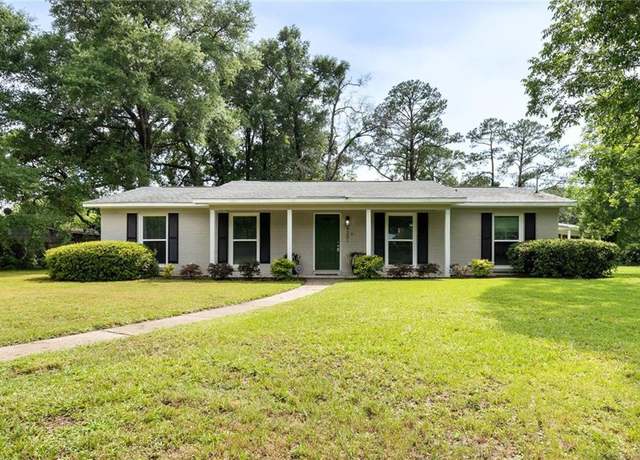 Property at 4301 Momote Dr S, Mobile, AL 36609, 4 beds, 2 baths
