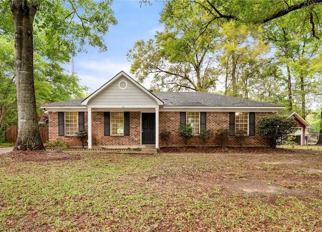 Property at 8760 Dutch Valley Ct, Mobile, AL 36695, 3 beds, 2 baths