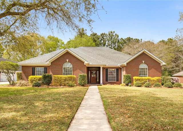 Property at 5428 Henning Dr W, Mobile, AL 36619, 4 beds, 3 baths
