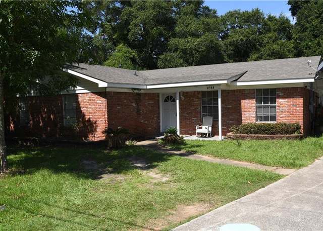 Property at 4244 Lumsden Battery Cir W, Mobile, AL 36619, 5 beds, 2 baths