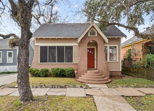 Property at 402 Chatham St, Mobile, AL 36604, 2 beds, 2 baths