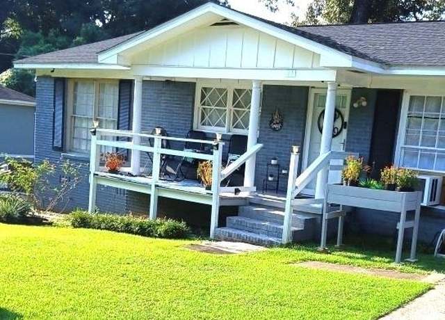 Property at 211 Hillside Dr, Chickasaw, AL 36611, 3 beds, 1.5 baths