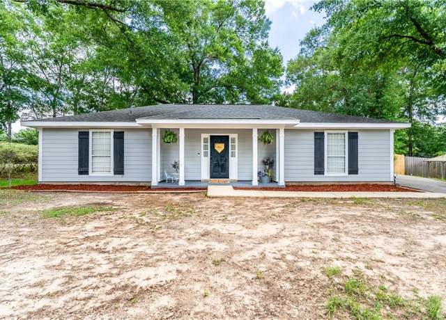 Property at 9205 Seven Hills Curv S, Mobile, AL 36695, 3 beds, 2 baths