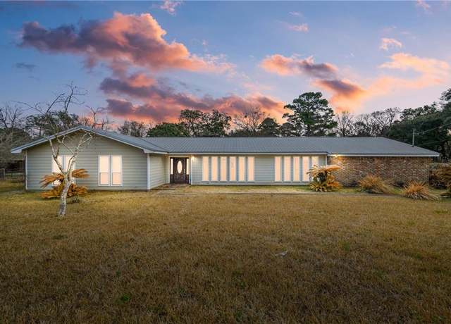 Property at 3350 Roberts Ln, Semmes, AL 36575, 3 beds, 3 baths