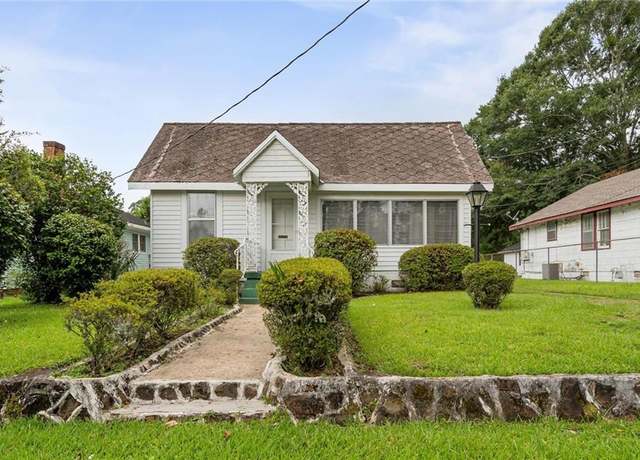 Property at 129 Tuscaloosa St, Mobile, AL 36607, 3 beds, 2 baths