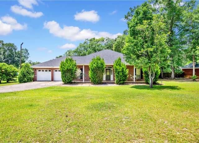 Property at 10060 Bellingrath Rd, Theodore, AL 36582, 3 beds, 2 baths