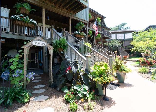 Property at 311 Magnolia Ave #33, Satsuma, AL 36572, 3 beds, 2.5 baths