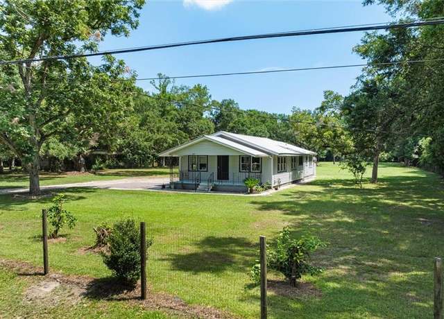 Property at 1501 Terrell Rd, Mobile, AL 36605, 3 beds, 3 baths