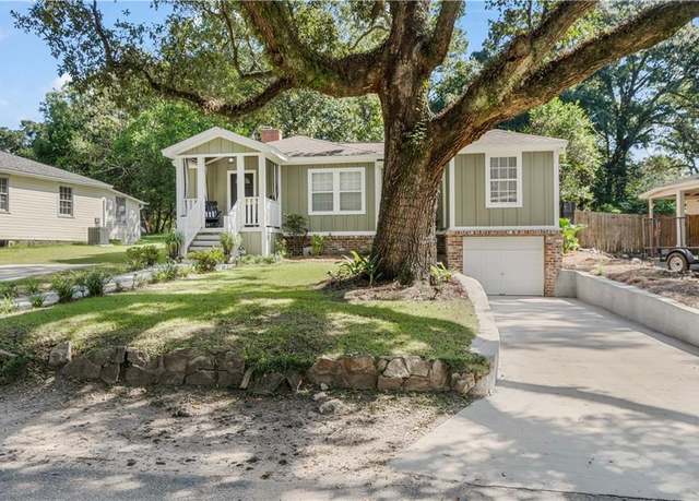 Property at 5222 Azalea Cir S, Mobile, AL 36608, 3 beds, 2 baths