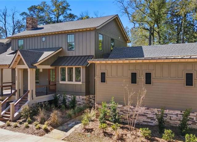 Property at 609 Pensacola Ave, Fairhope, AL 36532, 3 beds, 2.5 baths
