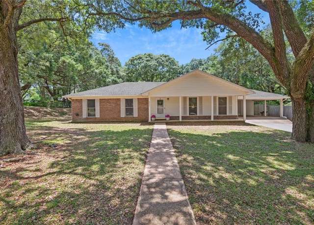 Property at 8221 Healy Dr, Mobile, AL 36695, 3 beds, 2 baths