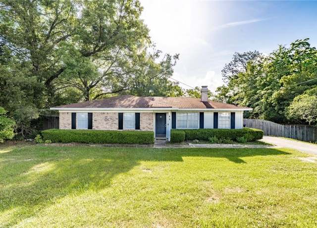 Property at 3130 Schillinger Rd N, Semmes, AL 36575, 3 beds, 2 baths