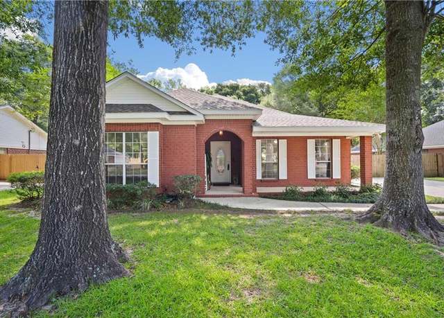Property at 5221 Southern Oaks Trl, Grand Bay, AL 36541, 3 beds, 2 baths