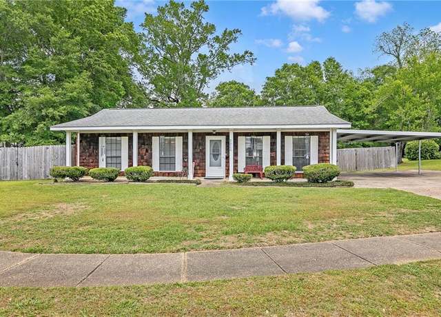 Property at 5924 Heatherwood Ct, Mobile, AL 36618, 3 beds, 2 baths