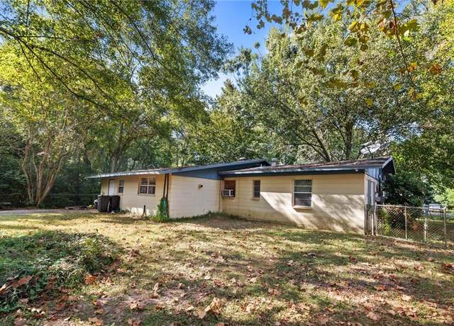 Property at 5691 Alice Dr, Theodore, AL 36582, 3 beds, 1 bath