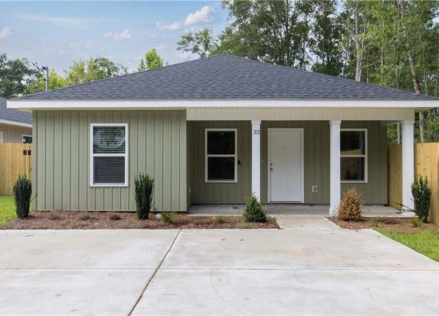 Property at 32 Everett Ave E, Saraland, AL 36571, 4 beds, 2 baths