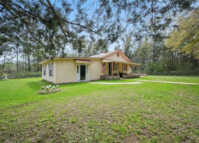 Property at 2803 University Blvd N, Mobile, AL 36618, 3 beds, 1 bath