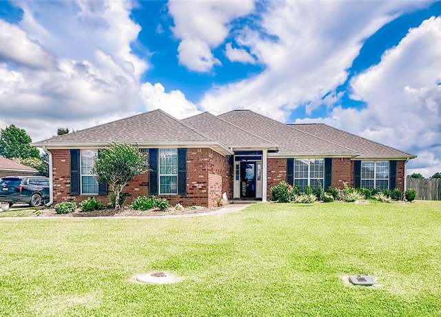 Property at 9082 Labrador Trl, Theodore, AL 36582, 4 beds, 2 baths